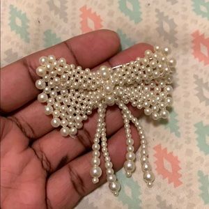 pearl bowtie pin